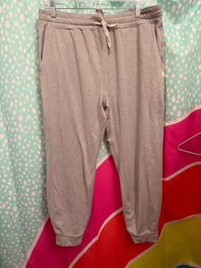 Vuori woman Gray Jogger Sweatpants with Drawstring